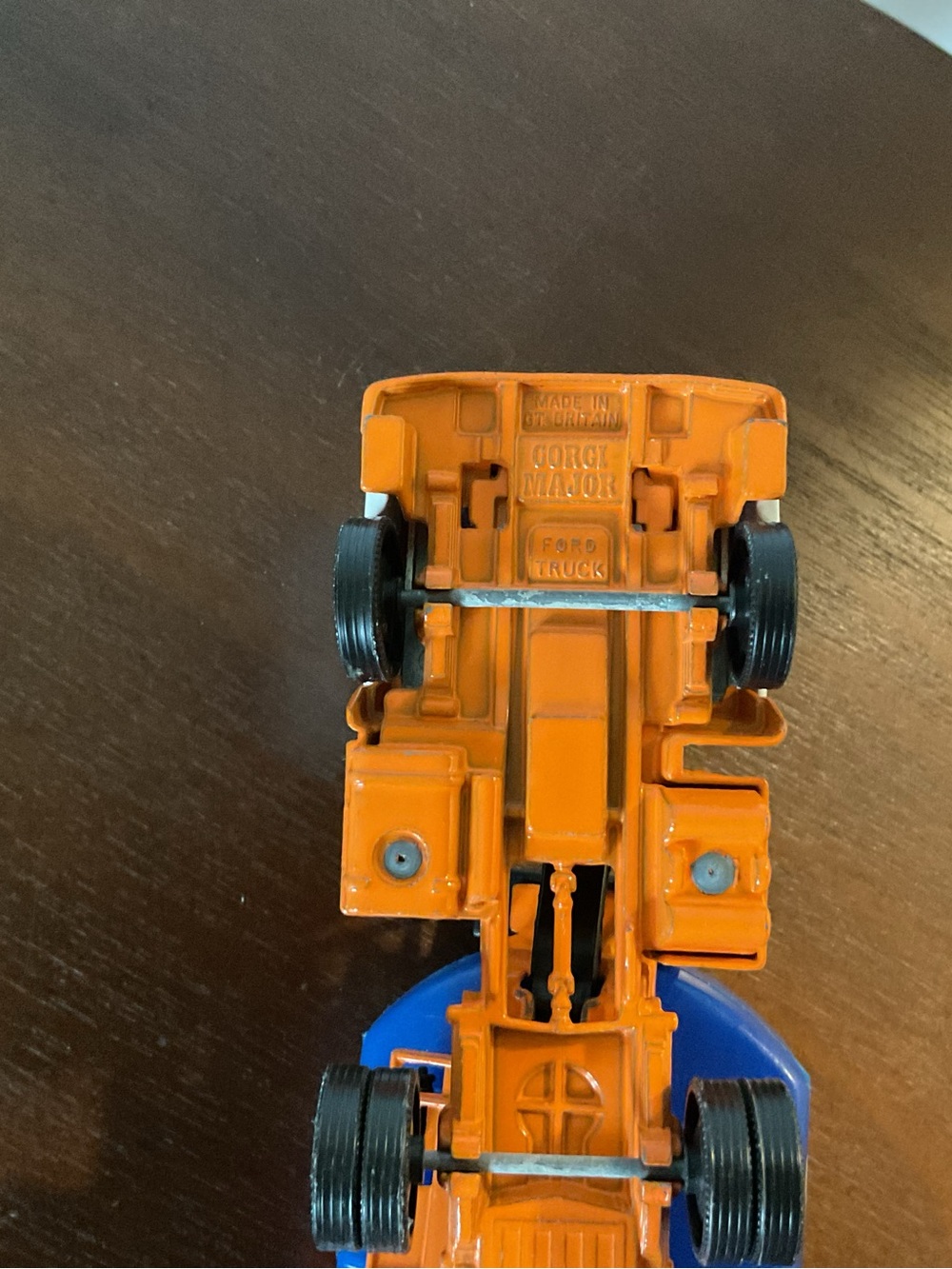 Gulf Branded Blue and Orange Toy Tanker Truck for Kids - Picture 11 of 12